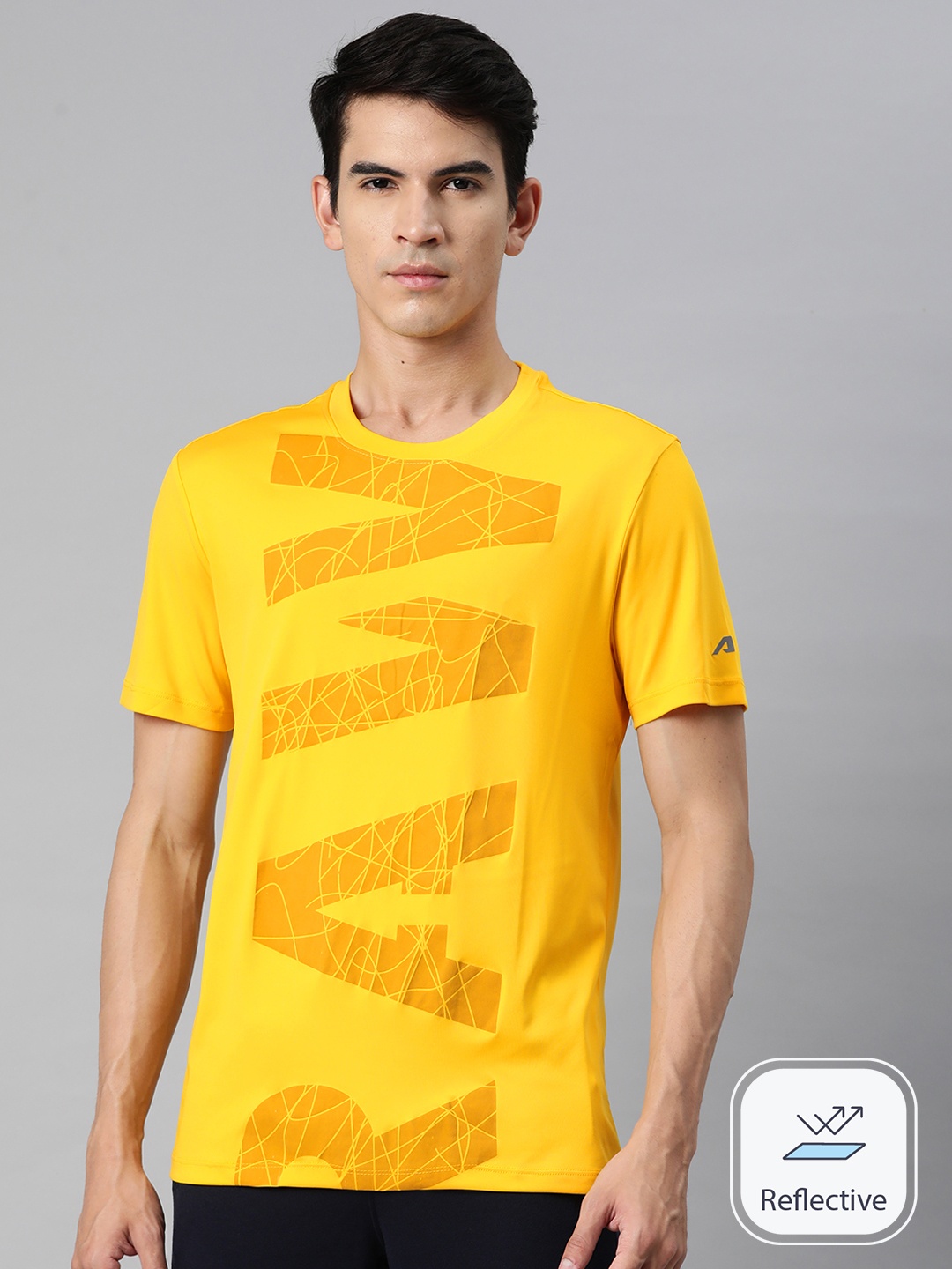 

Alcis Men Typography Printed Slim Fit T-shirt, Yellow