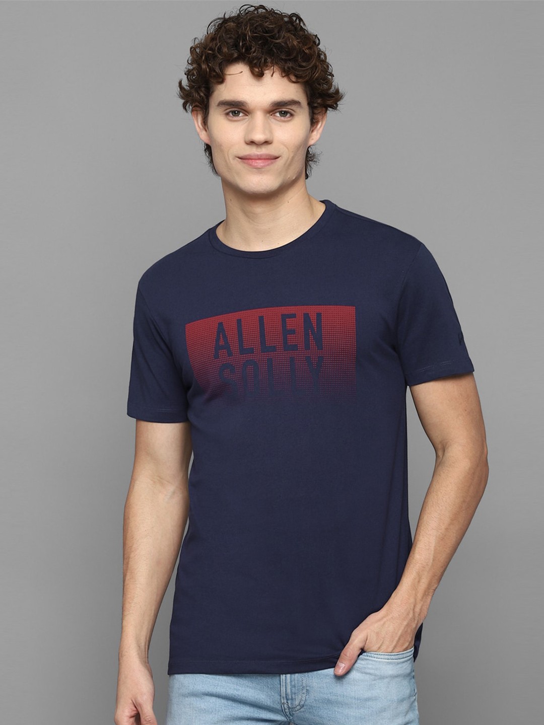 

Allen Solly Men Navy Blue & Red Printed Pure Cotton T-shirt