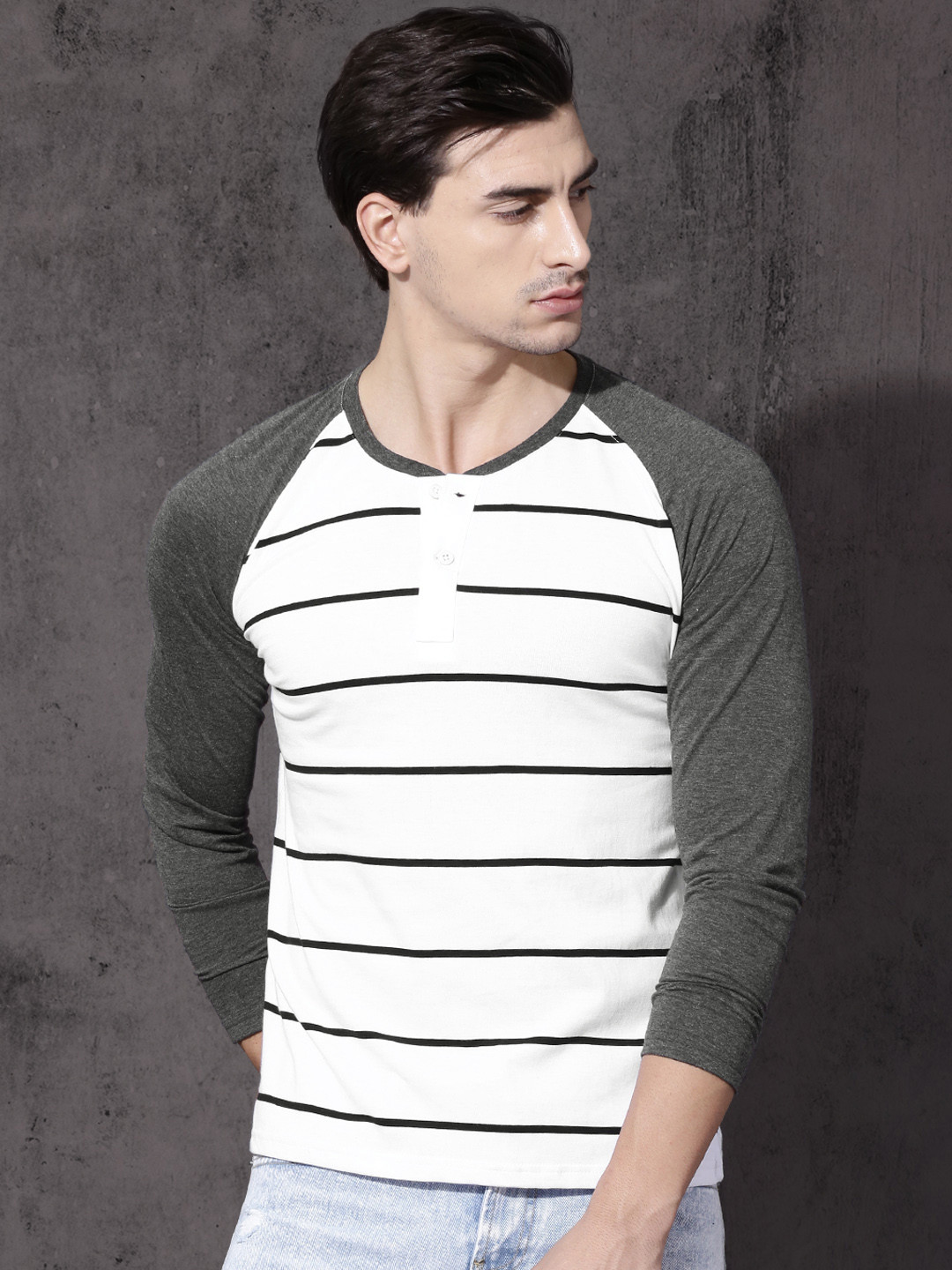 

Roadster Men White & Grey Striped Henley Neck T-shirt
