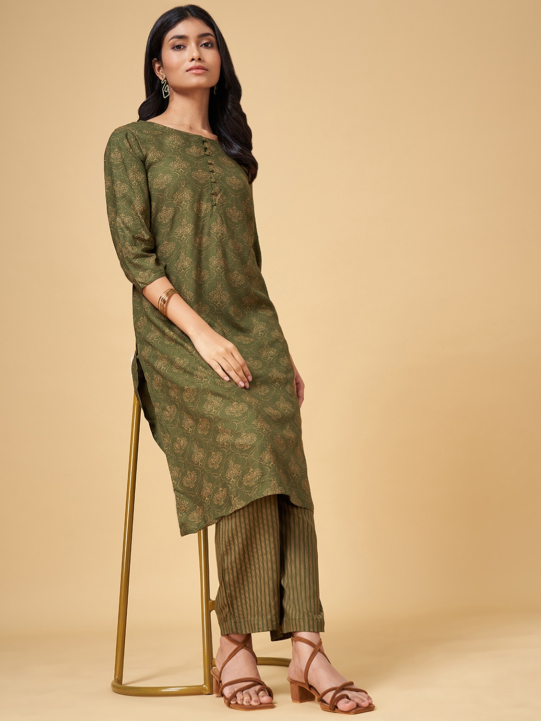 

RANGMANCH BY PANTALOONS Women Olive Green Ethnic Motifs Printed Kurta with Trousers