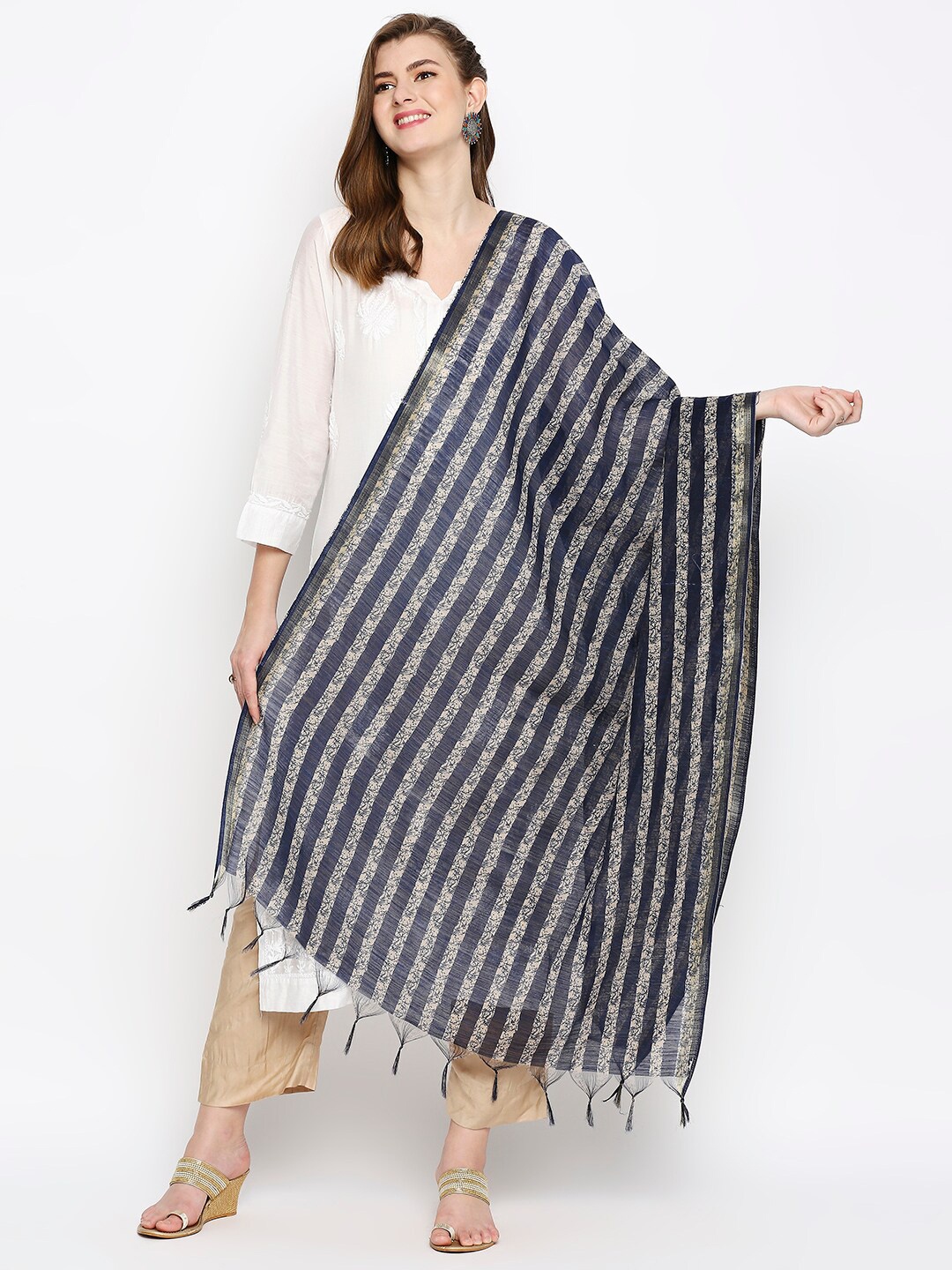 

Dupatta Bazaar Blue & Cream-Colored Stripes Printed Indigo Dupatta