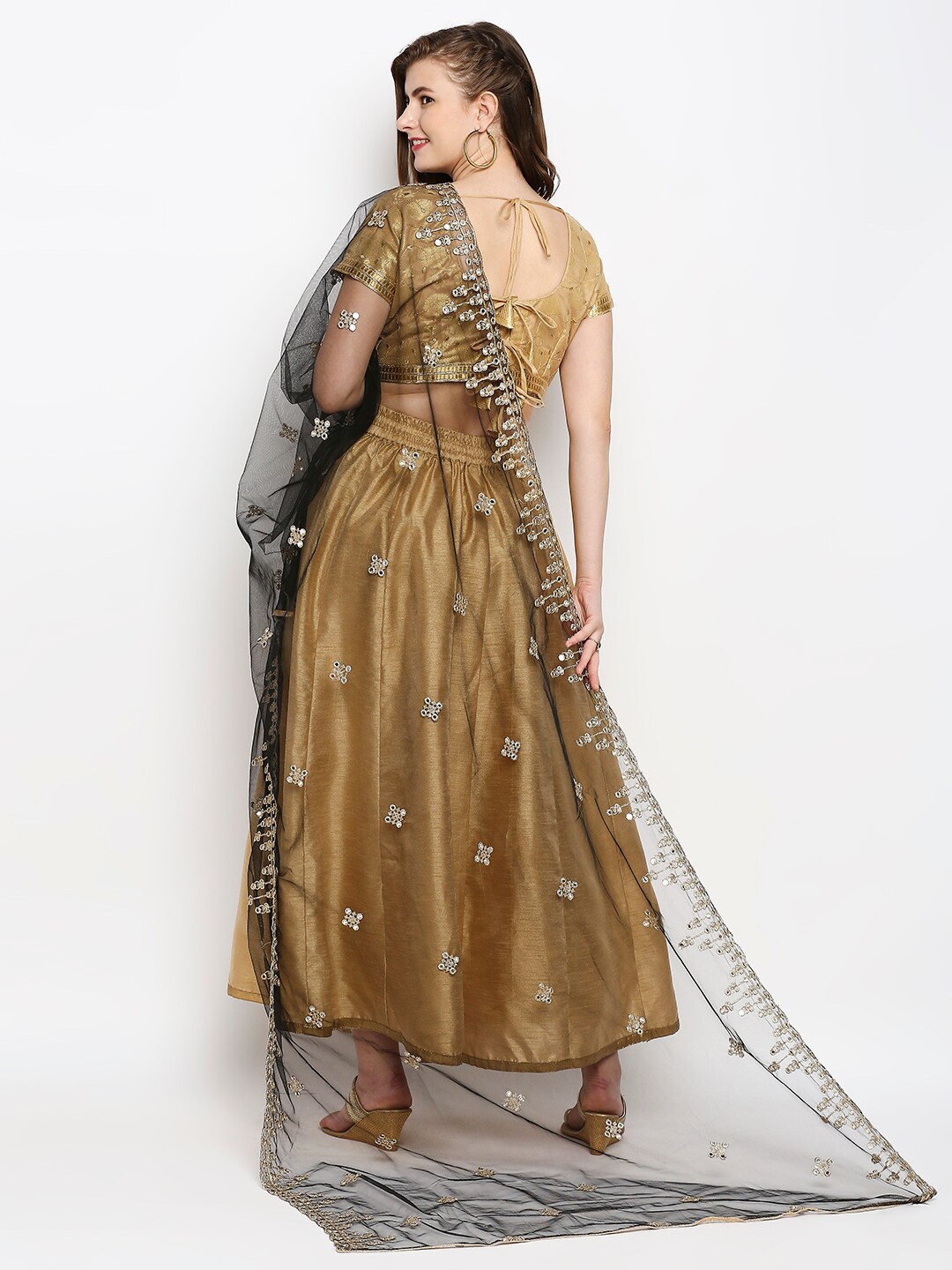 

Dupatta Bazaar Black & Gold-Toned Ethnic Motifs Embroidered Dupatta with Mirror Work