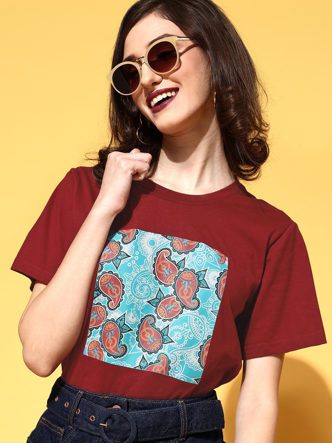 

Antheaa Women Charming Maroon Graphic Print Parade Tshirt