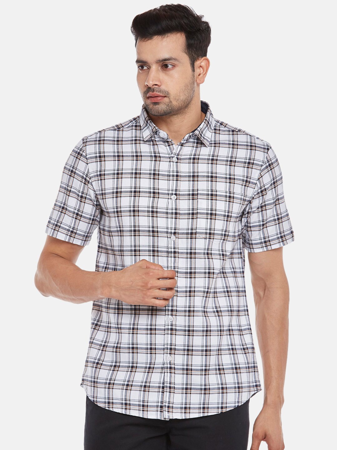 

BYFORD by Pantaloons Men White Checked Casual Shirt