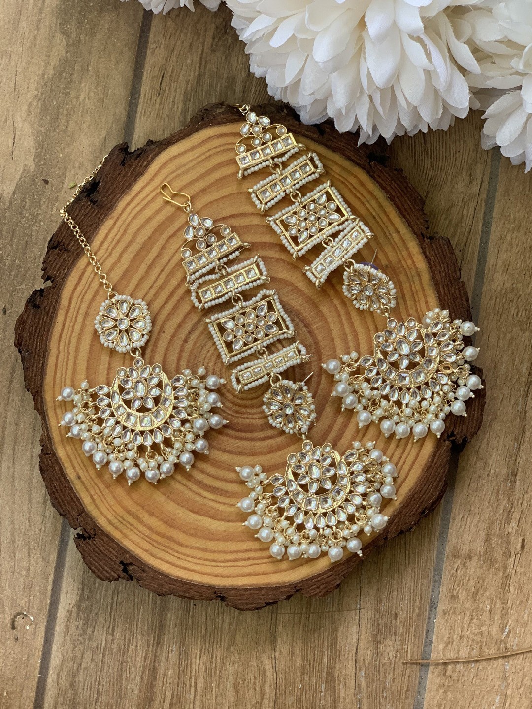 

Ishhaara Gold-Toned & Brass Plated Enamelled Jewellery Set