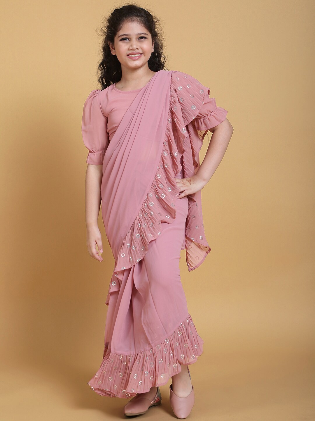 

titliyan Rose Gold Embellished Saree