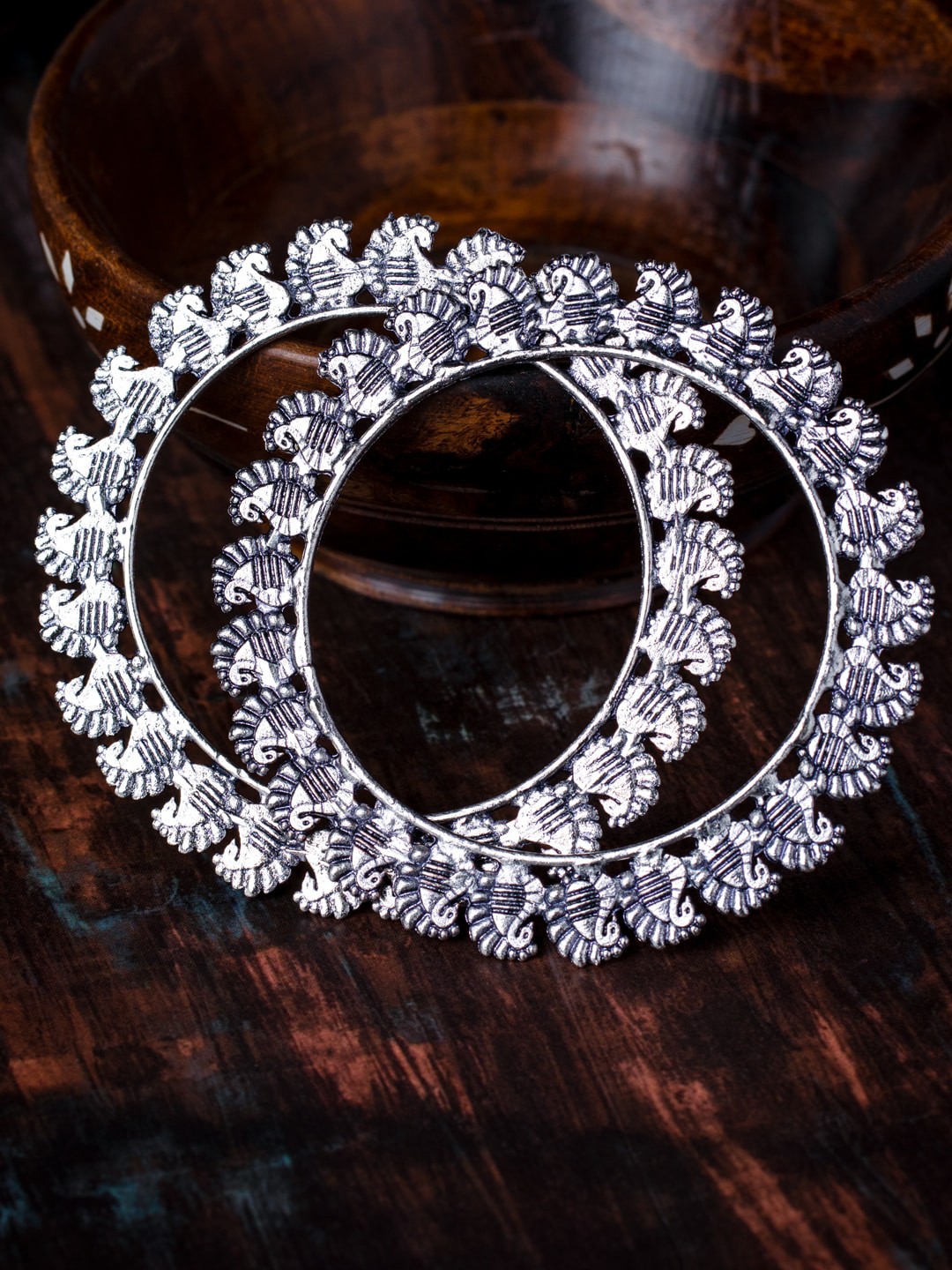 

MORKANTH JEWELLERY Set of 2 Silver-Plated Oxidized Bangles