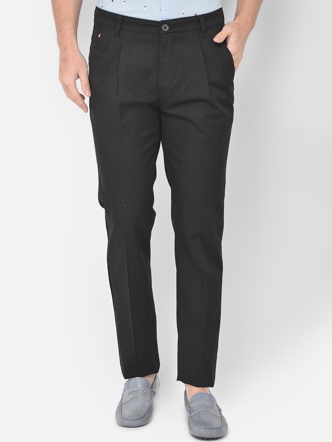 

Canary London Men Black Smart Slim Fit Wrinkle Free Pleated Cotton Trousers