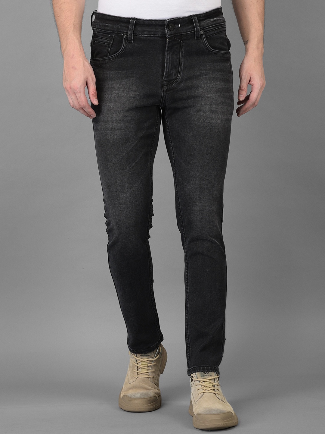 

Canary London Men Black Smart Tapered Fit Low-Rise Light Fade Stretchable Jeans