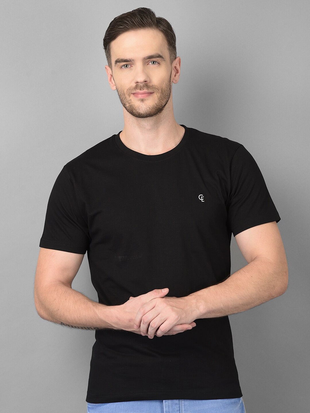

Canary London Men Black Slim Fit T-shirt