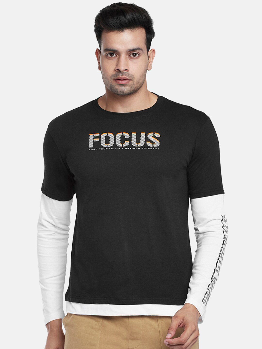 

Ajile by Pantaloons Men Black & White Colourblocked Slim Fit T-shirt