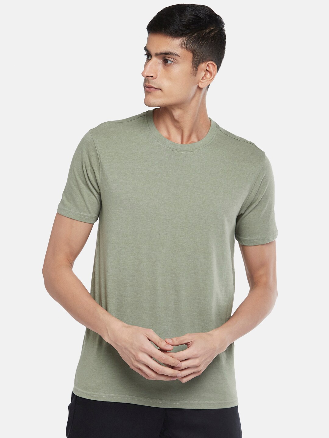 

BYFORD by Pantaloons Men Olive Green Solid Outdoor T-shirt