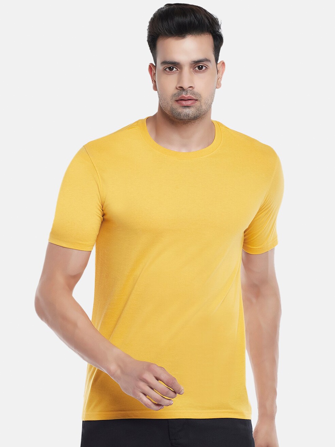 

BYFORD by Pantaloons Men Mustard Yellow Solid Outdoor T-shirt