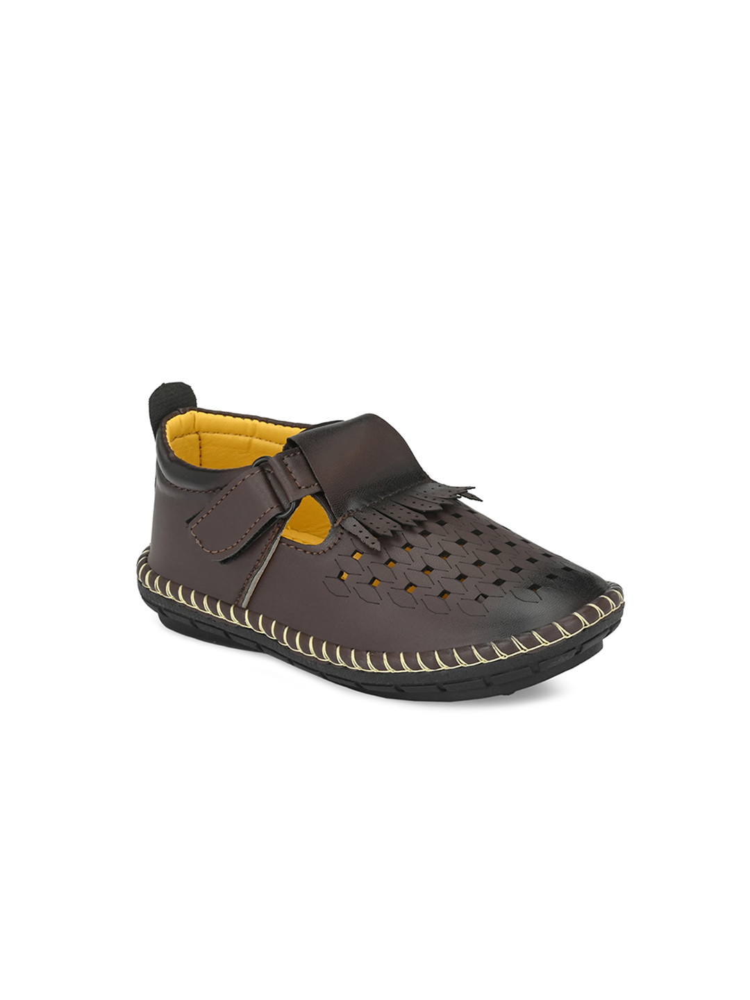 

TUSKEY Girls Brown Textured Sneakers