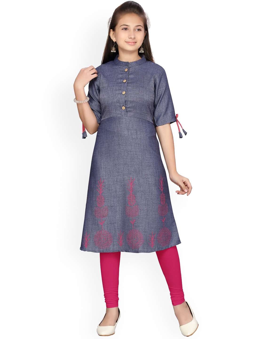 

Aarika Girls Blue Embroidered Thread Work Kurta