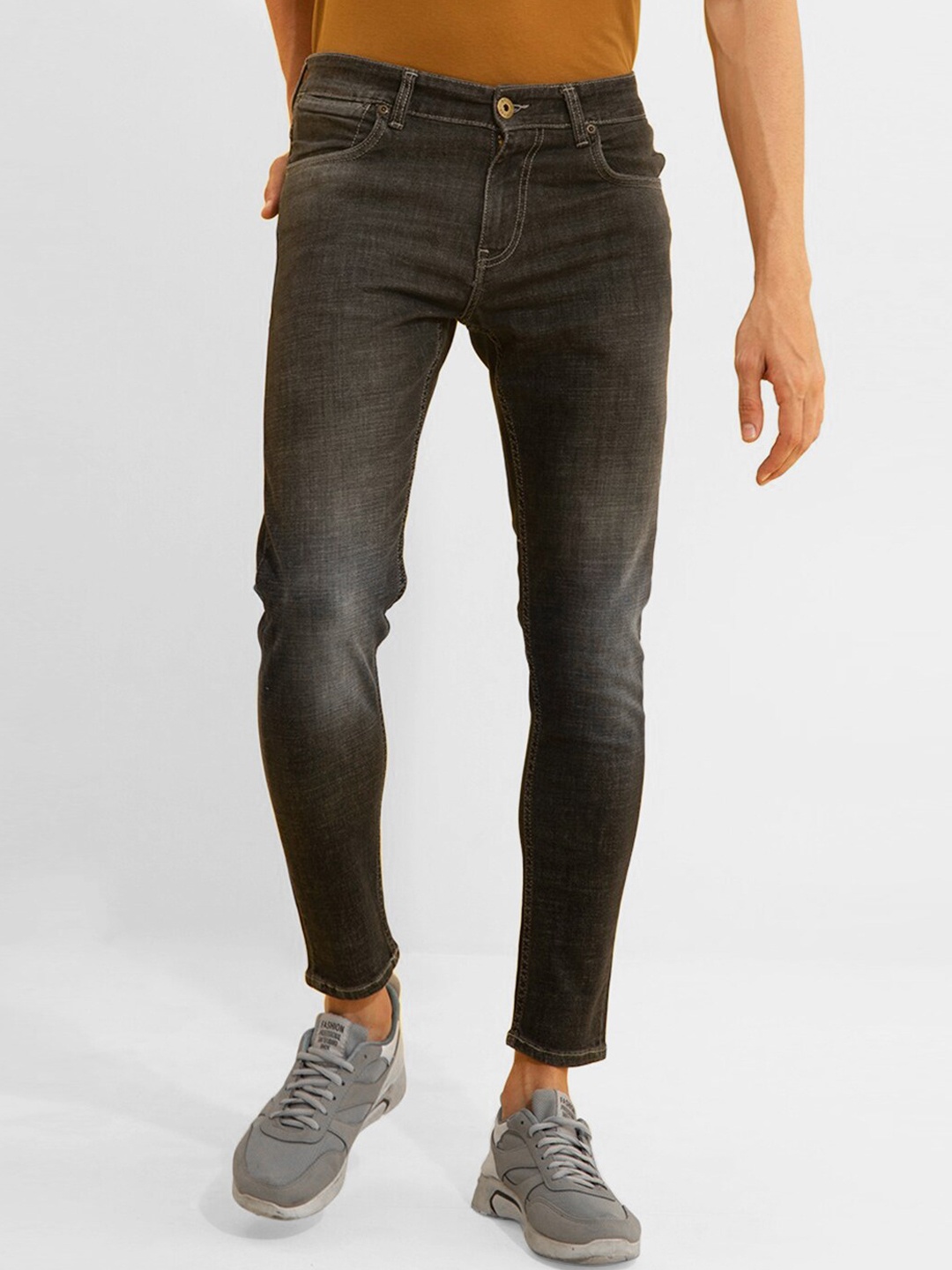 

Snitch Men Grey Skinny Fit Heavy Fade Stretchable Crop Jeans