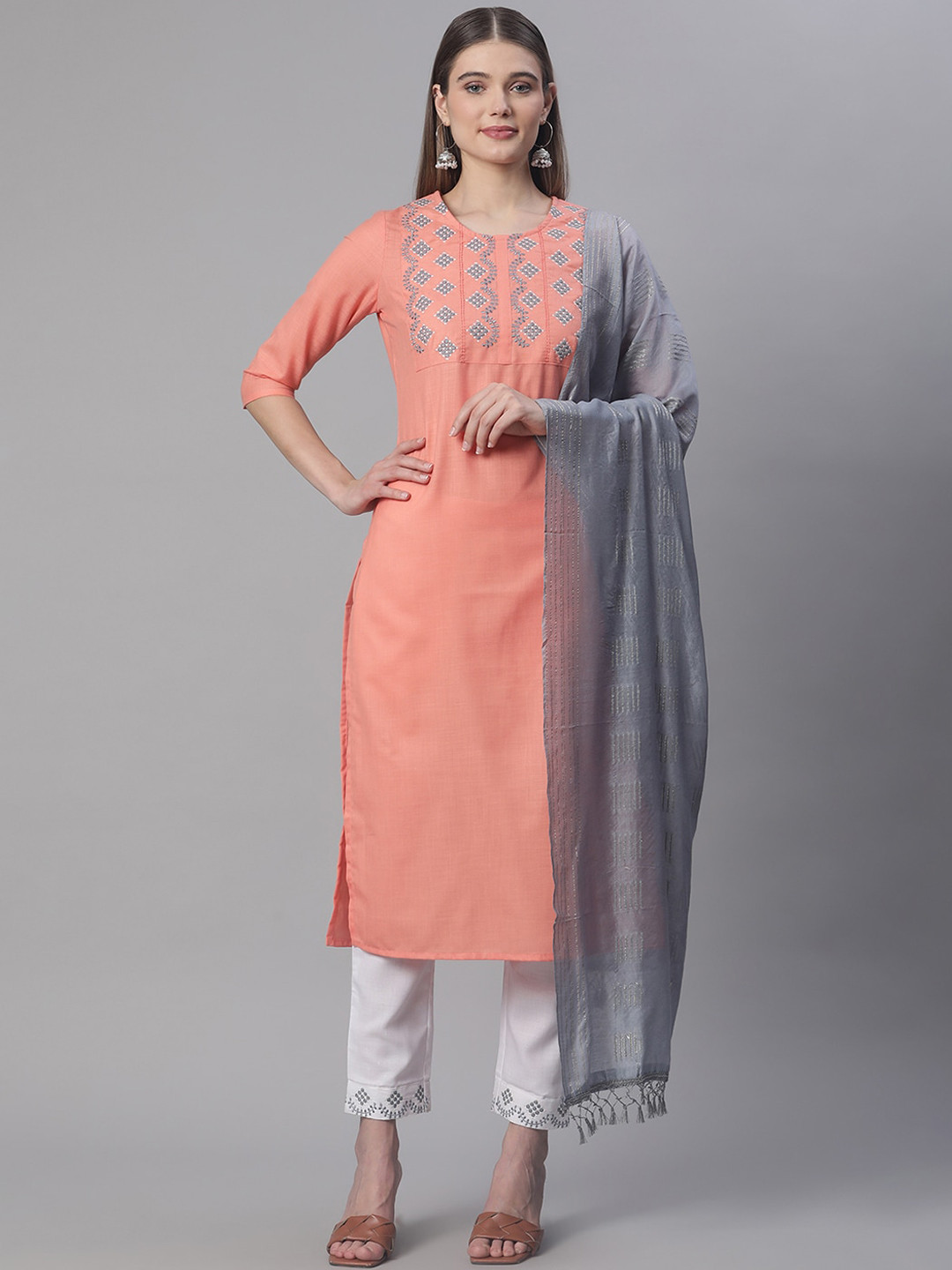 

Sringam Women Peach-Coloured Floral Yoke Design Pure Cotton Kurta with Trousers & With Dupatta