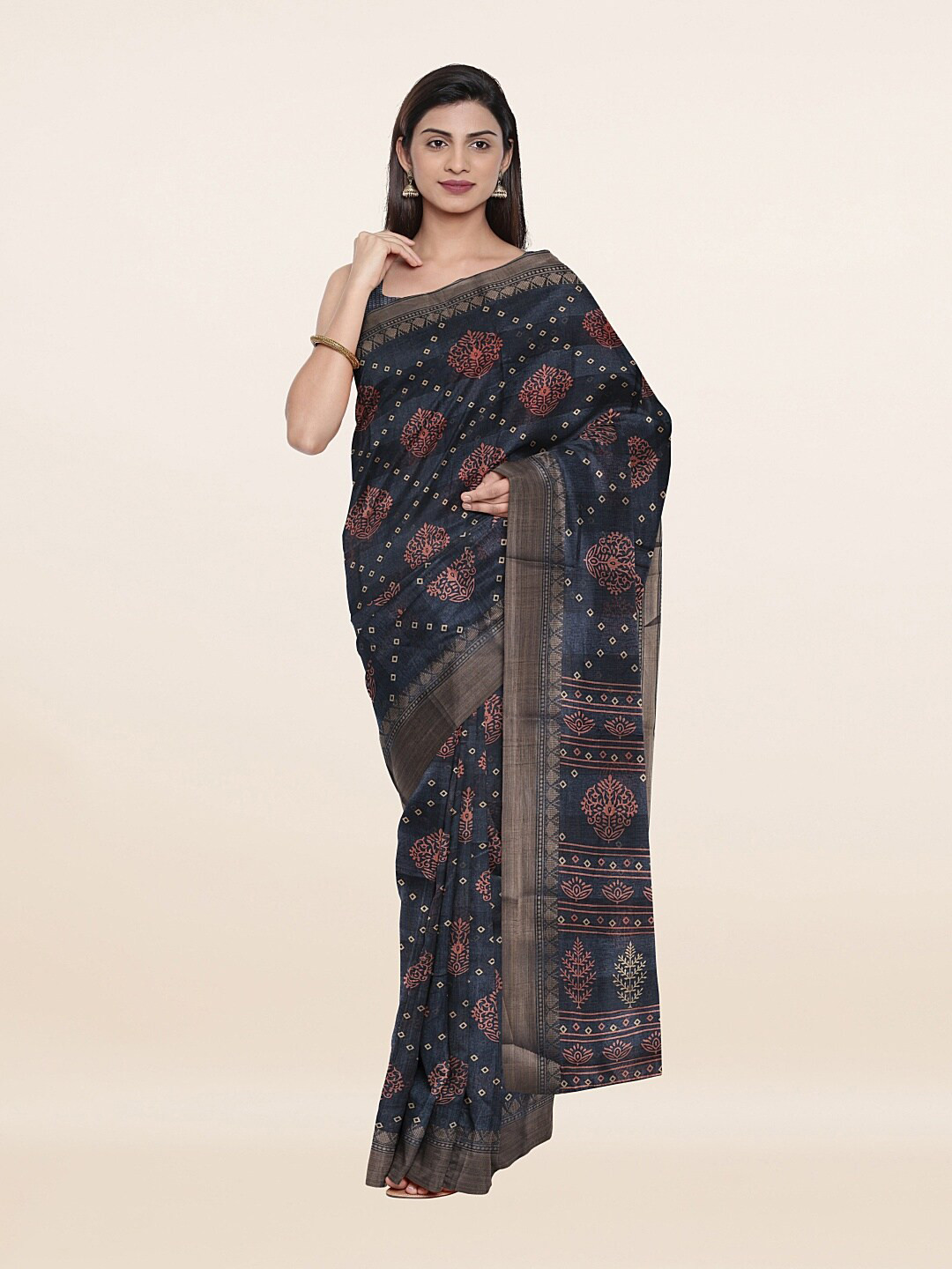 

Pothys Grey & Gold-Toned Printed Cotton Blend Saree