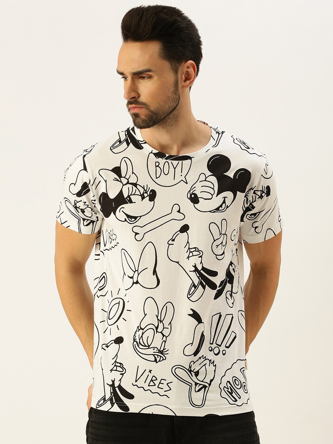 

VEIRDO Men White & Black Mickey Mouse Printed Monochrome Cotton T-shirt