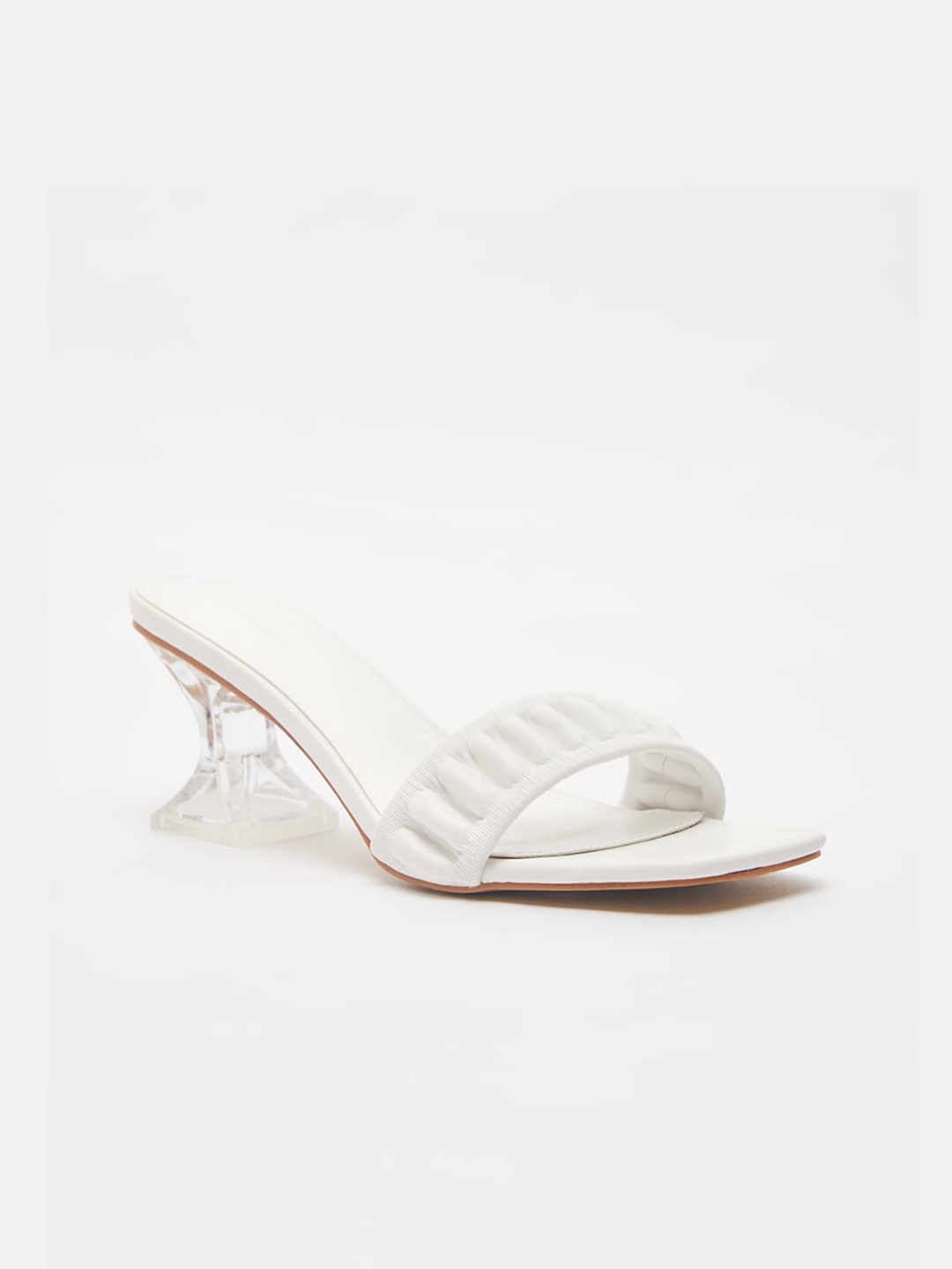 

shoexpress White Textured Block Heels