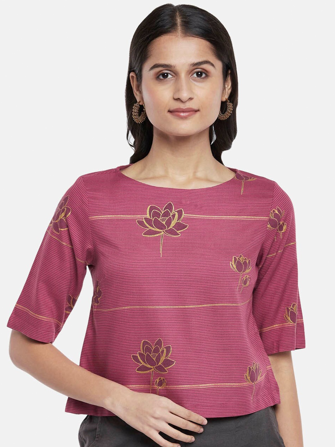 

AKKRITI BY PANTALOONS Purple Floral Printed Top