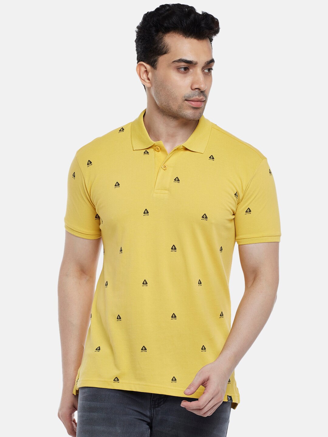 

People Men Yellow Printed Polo Collar Cotton T-shirt