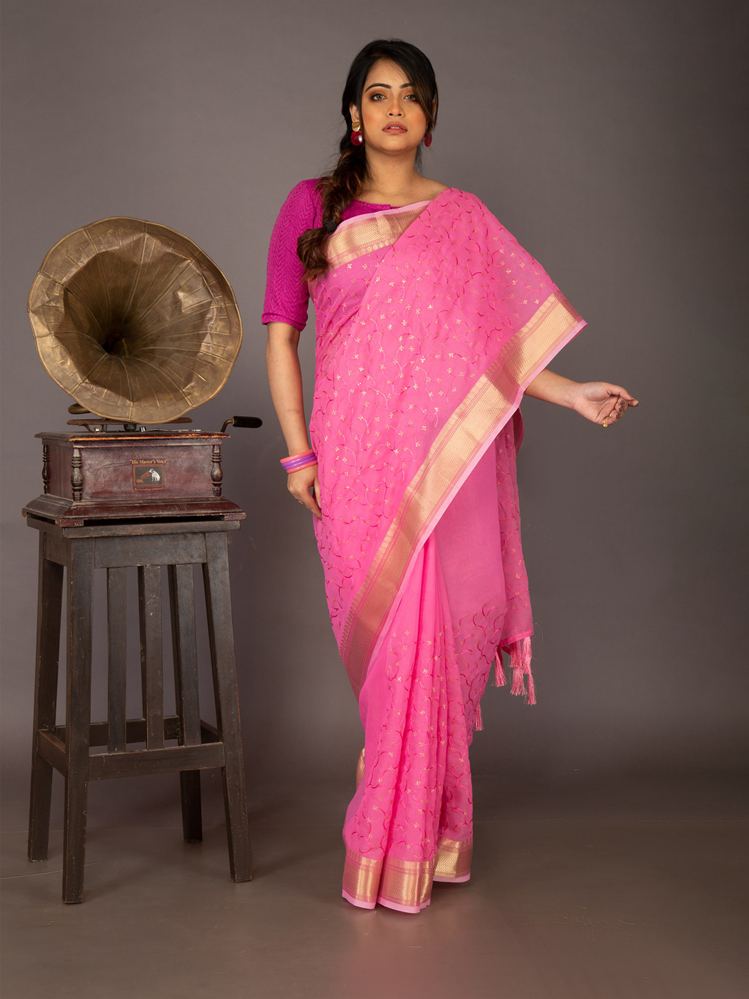 

Unnati Silks Pink Woven Design Silk Cotton Chanderi Saree
