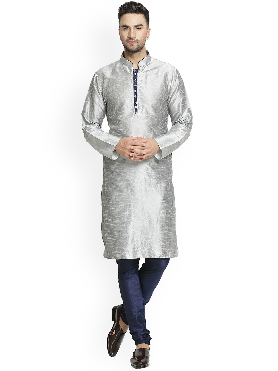 

Kaifoo Men Silver-Toned & Navy Blue Solid Silk Blend Kurta Set