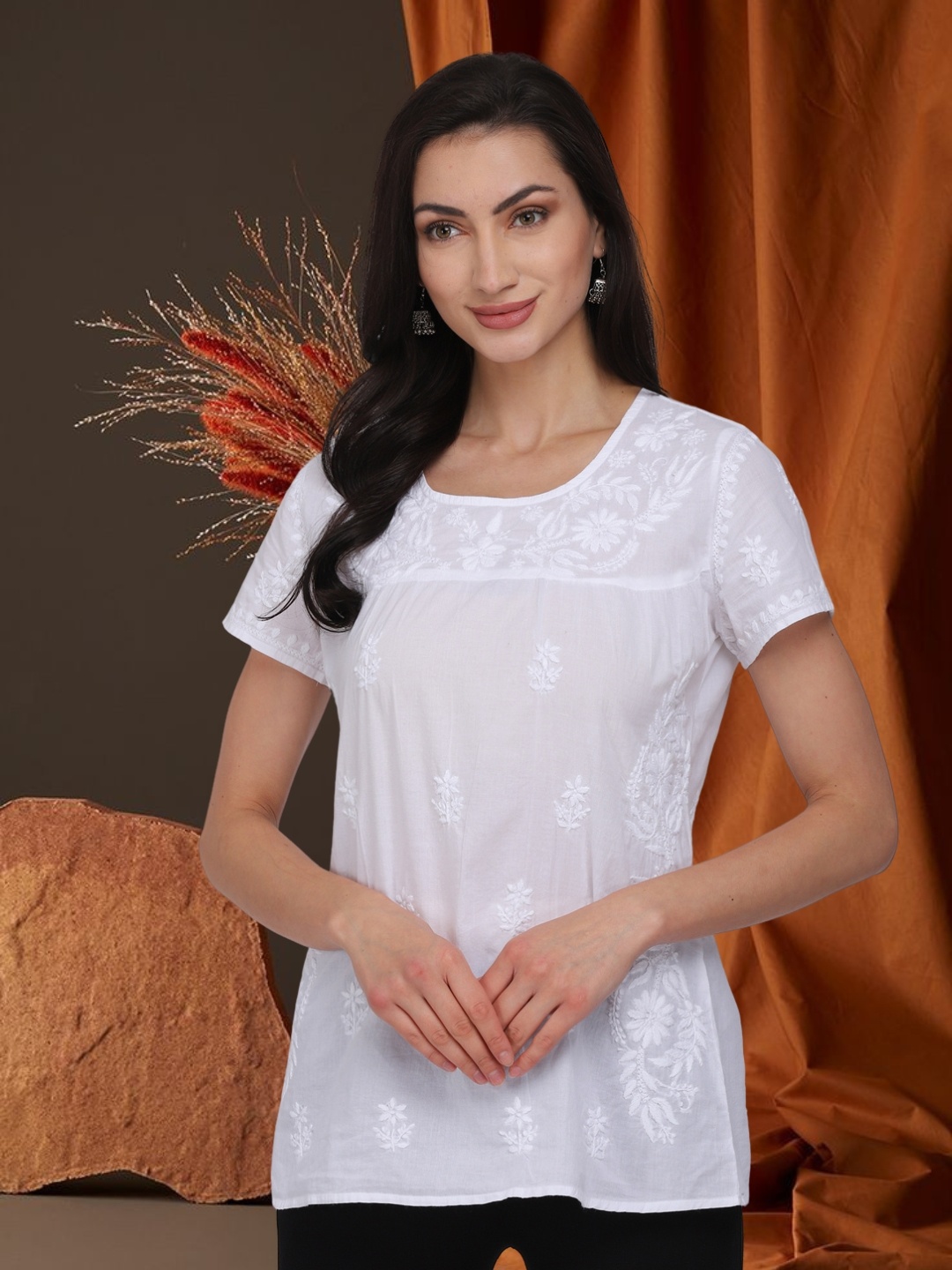 

PARAMOUNT CHIKAN Women Embroidered Lucknowi Chikankari Cotton Top, White