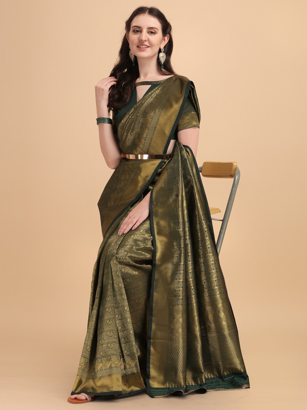 

Sangria Green & Gold-Toned Woven Design Zari Kanjeevaram Saree