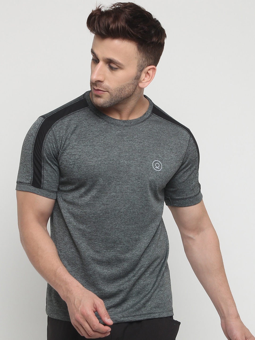 

Chkokko Men Green Solid Dry Fit Sports T-shirt