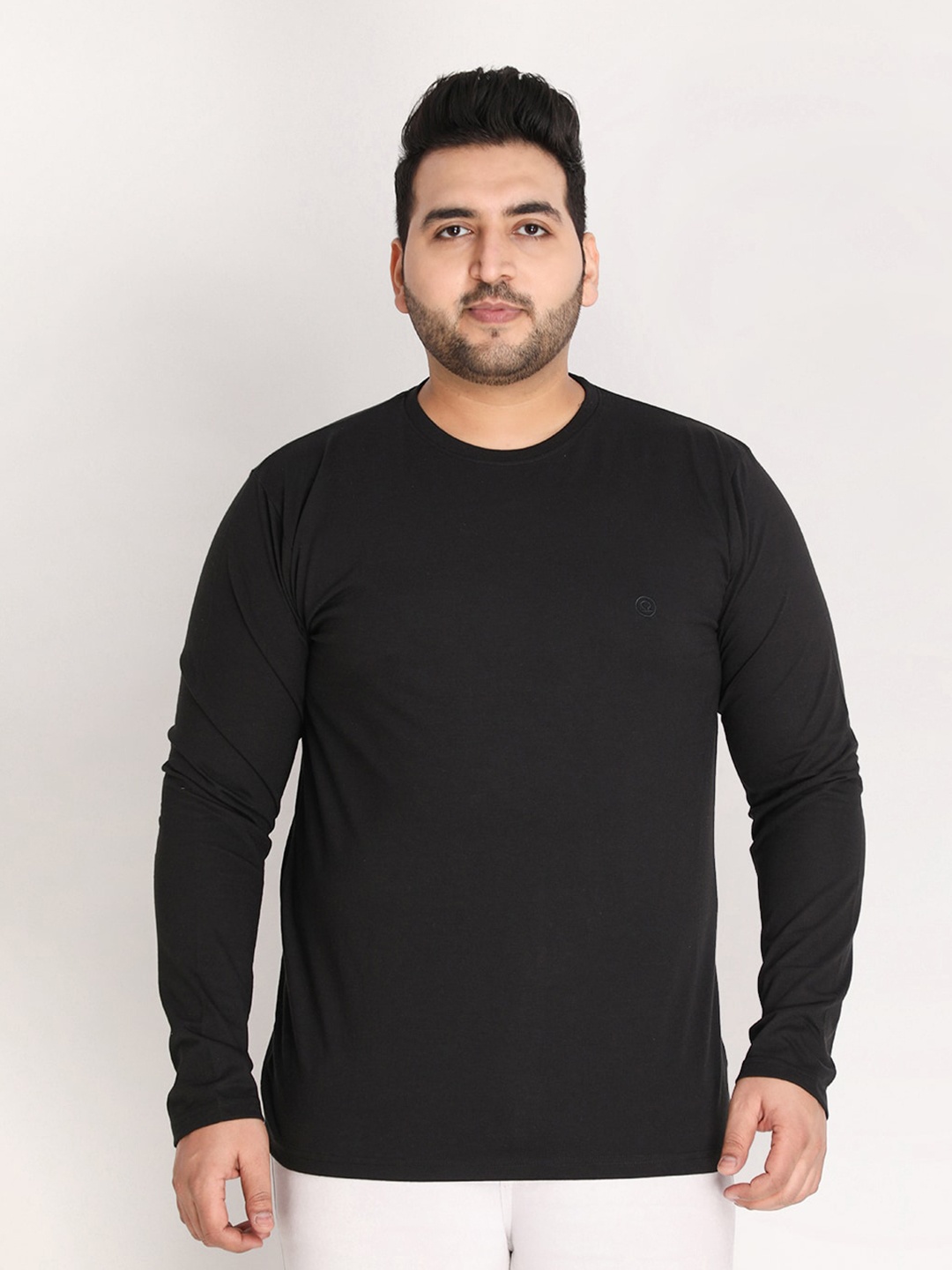 

CHKOKKO Plus Men Black Solid Cotton T-shirt