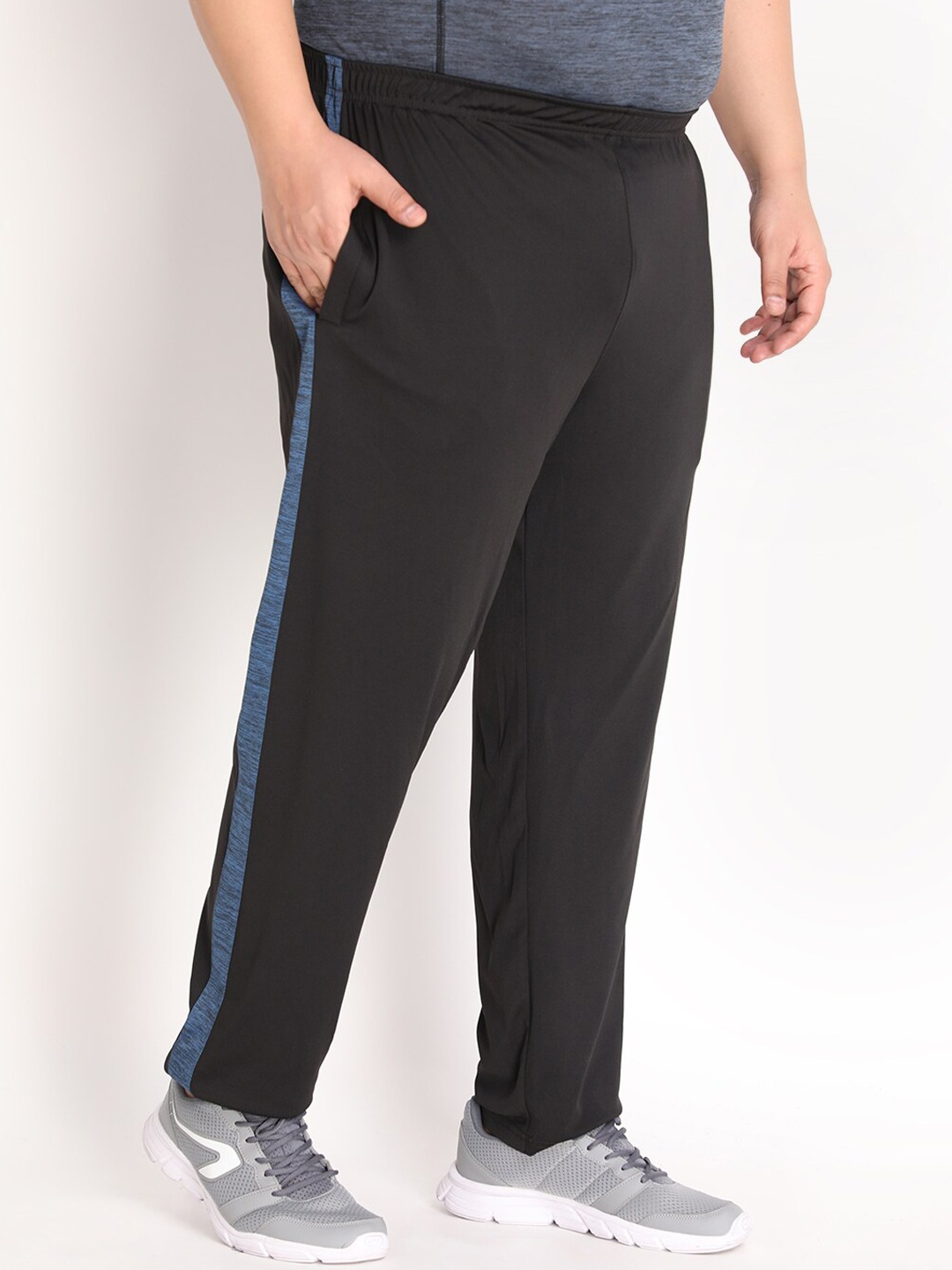 

CHKOKKO Plus Men Black Solid Track Pants