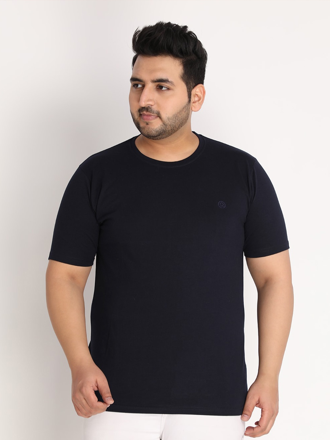 

CHKOKKO Plus Men Navy Blue Solid T-shirt