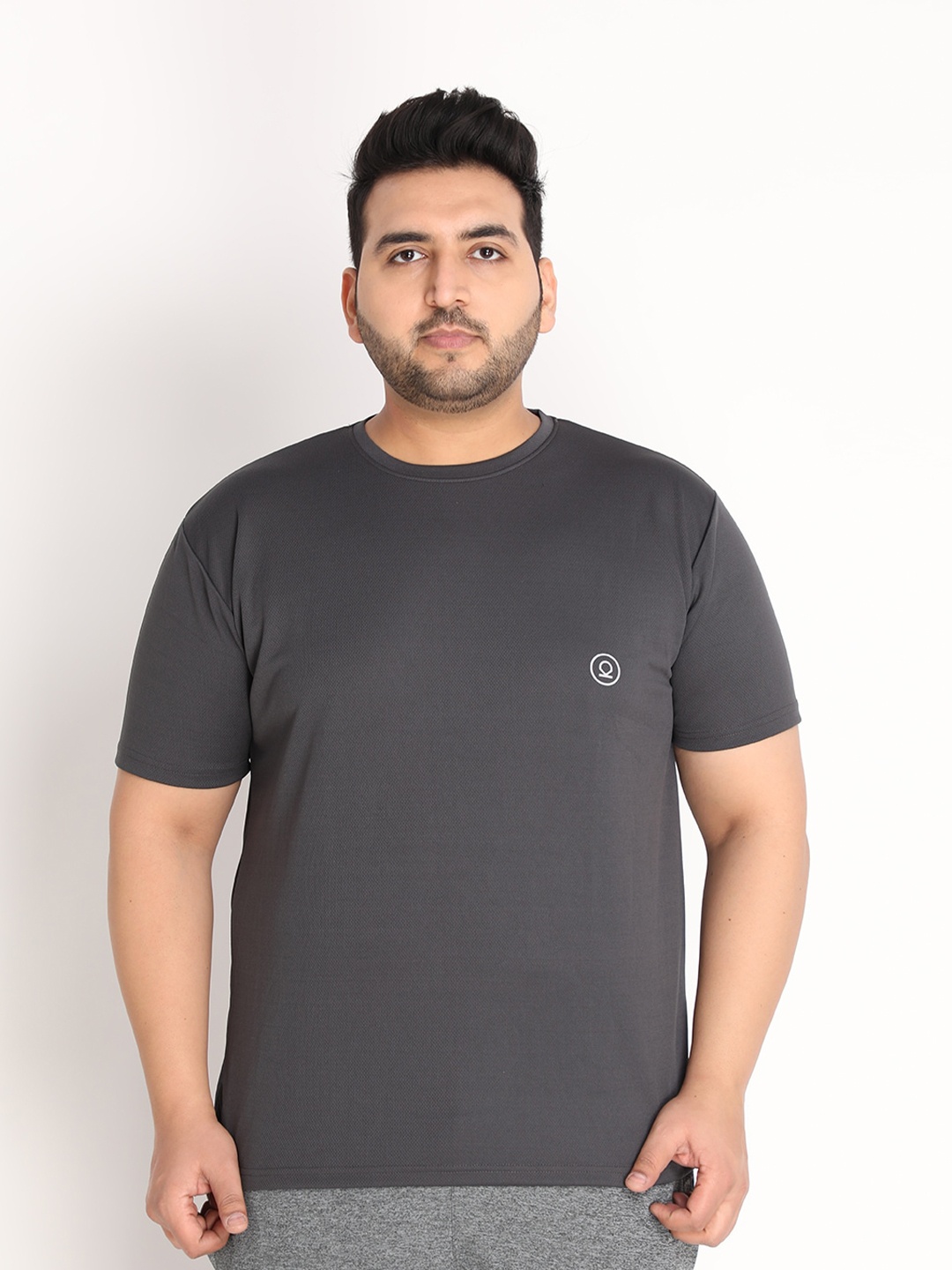 

CHKOKKO Plus Men Grey Training or Gym T-shirt