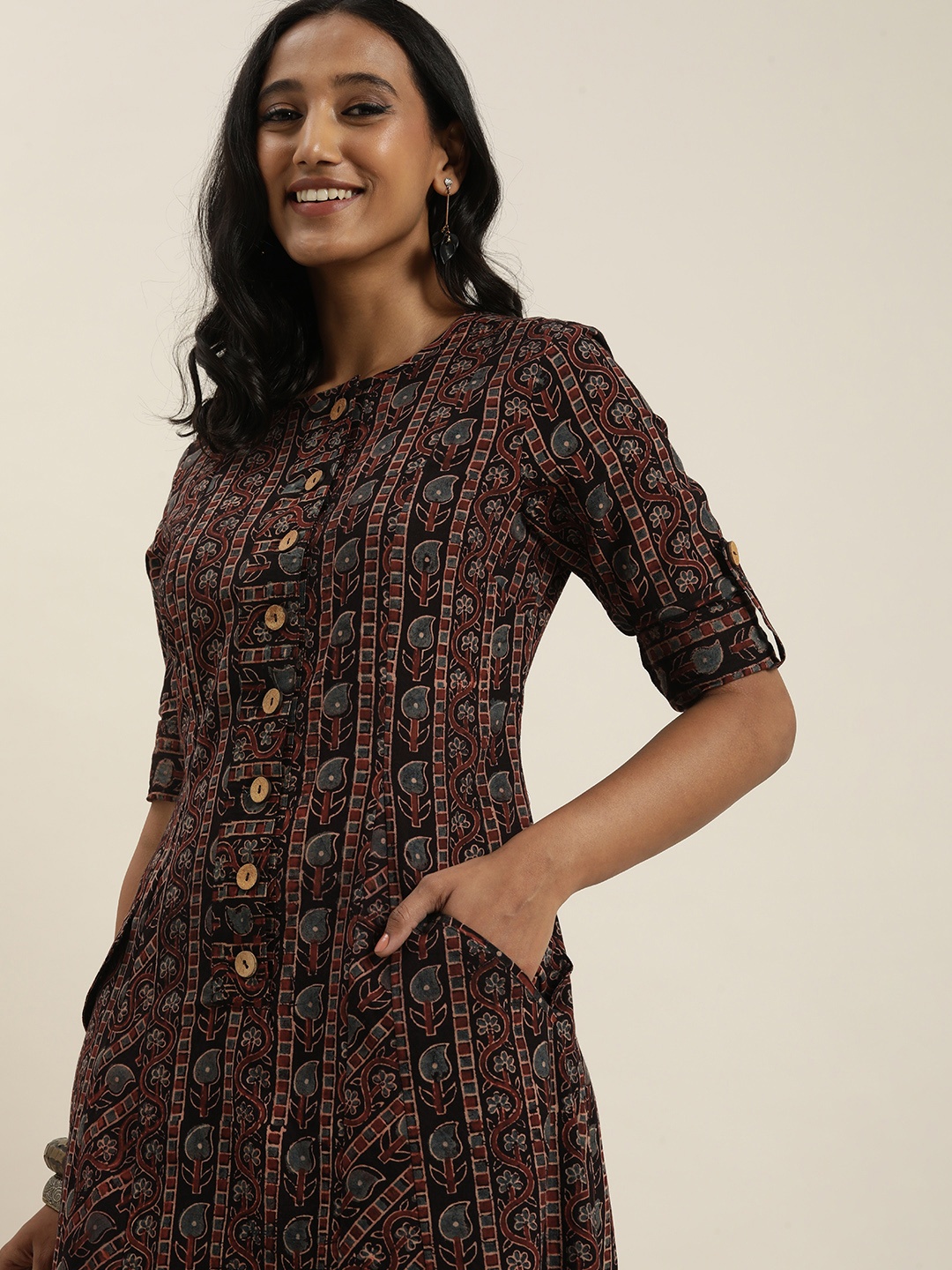 

Taavi Women Brown Ethnic Motifs Ajrakh Printed Pure Cotton Casual Kurta