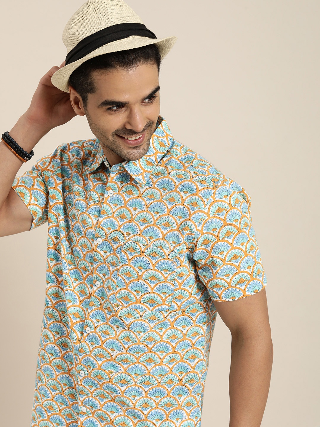 

Taavi Men White & Blue Hand Block Printed Pure Cotton Casual Shirt