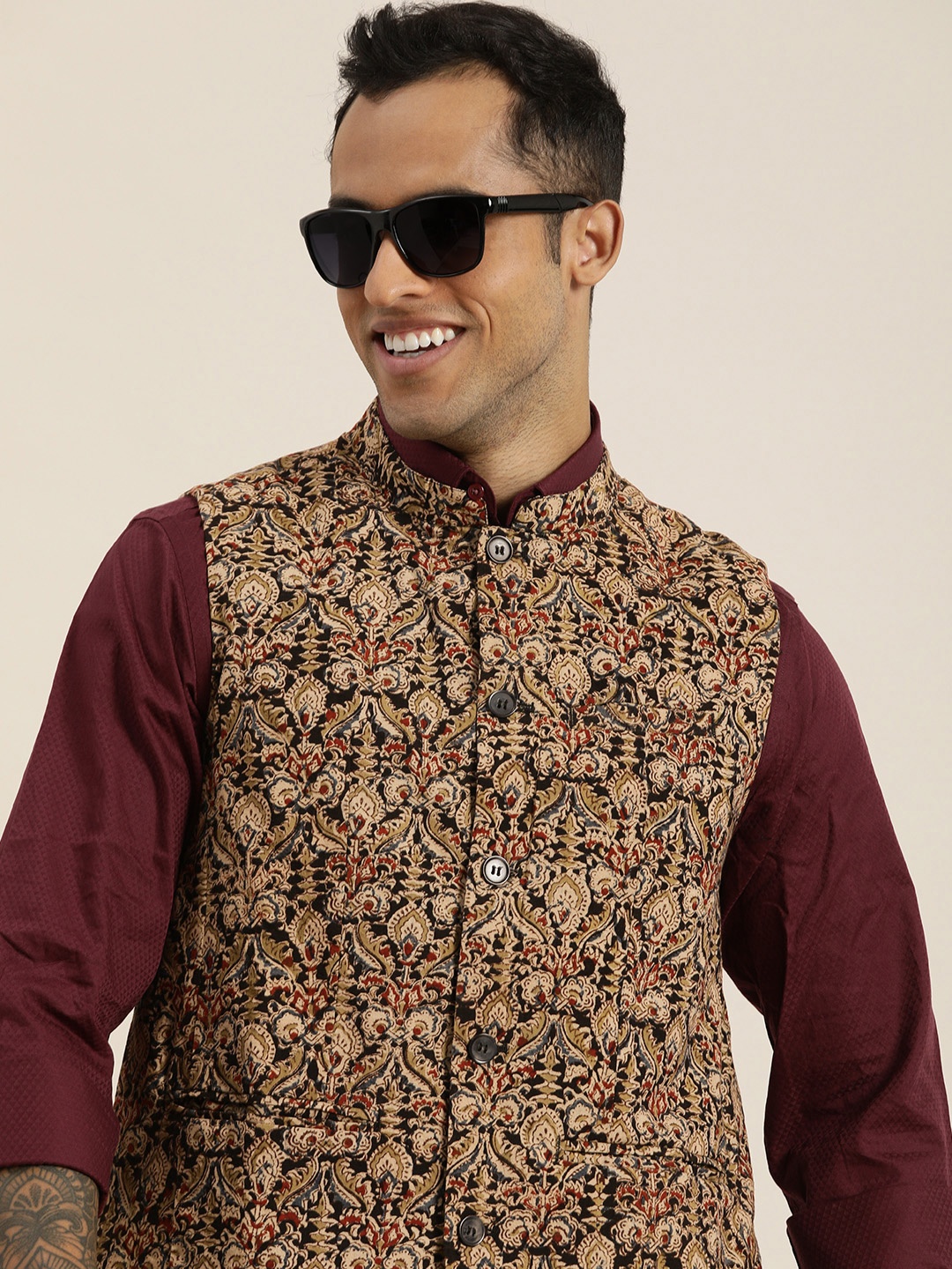 

Taavi Men Black & Beige Kalamkari Block Print Pure Cotton Sustainable Nehru Jacket