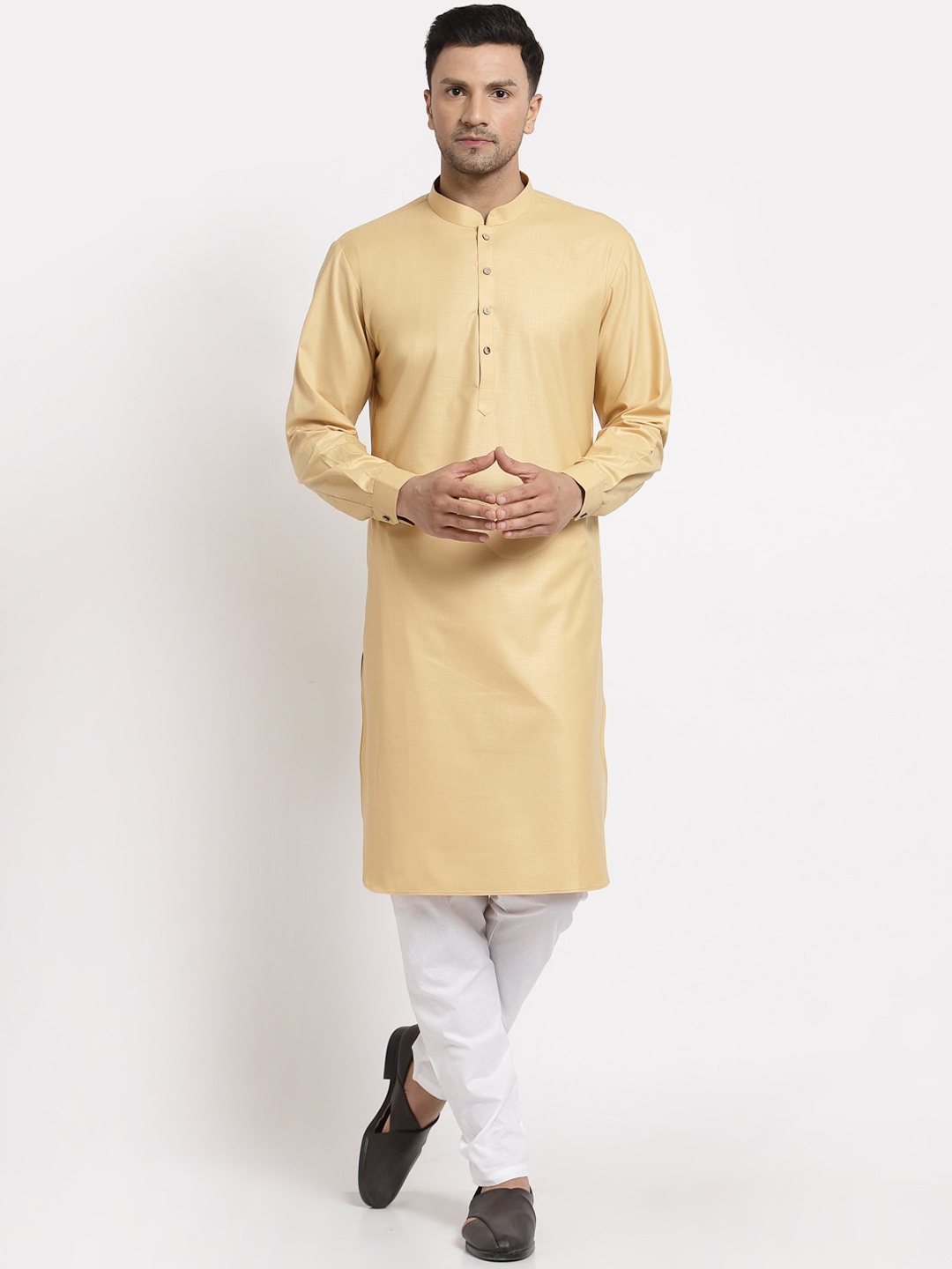 

MOHANLAL SONS Men Gold-Toned Solid Kurta with Pyjamas
