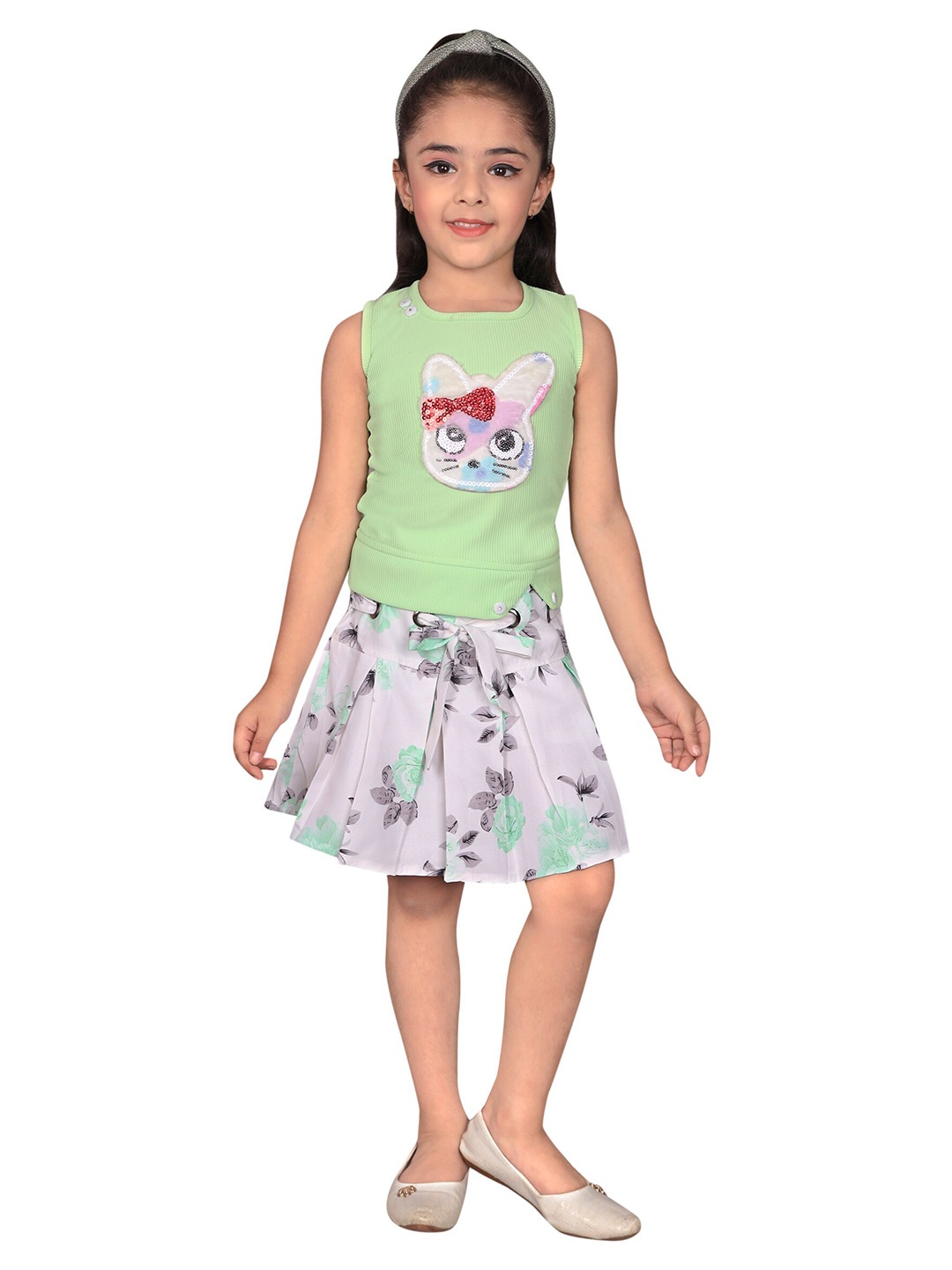 

SKY HEIGHTS Girls Green & Grey Embellished Top with Skirt