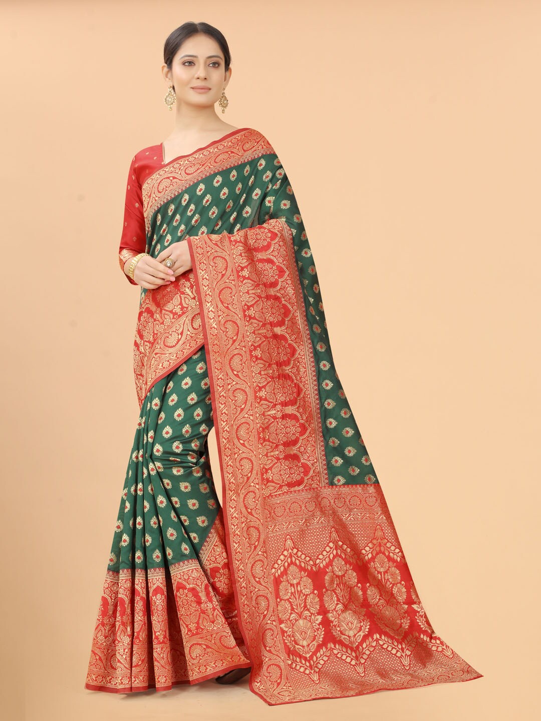 

SATYAM WEAVES Green & Red Woven Design Silk Cotton Banarasi Saree