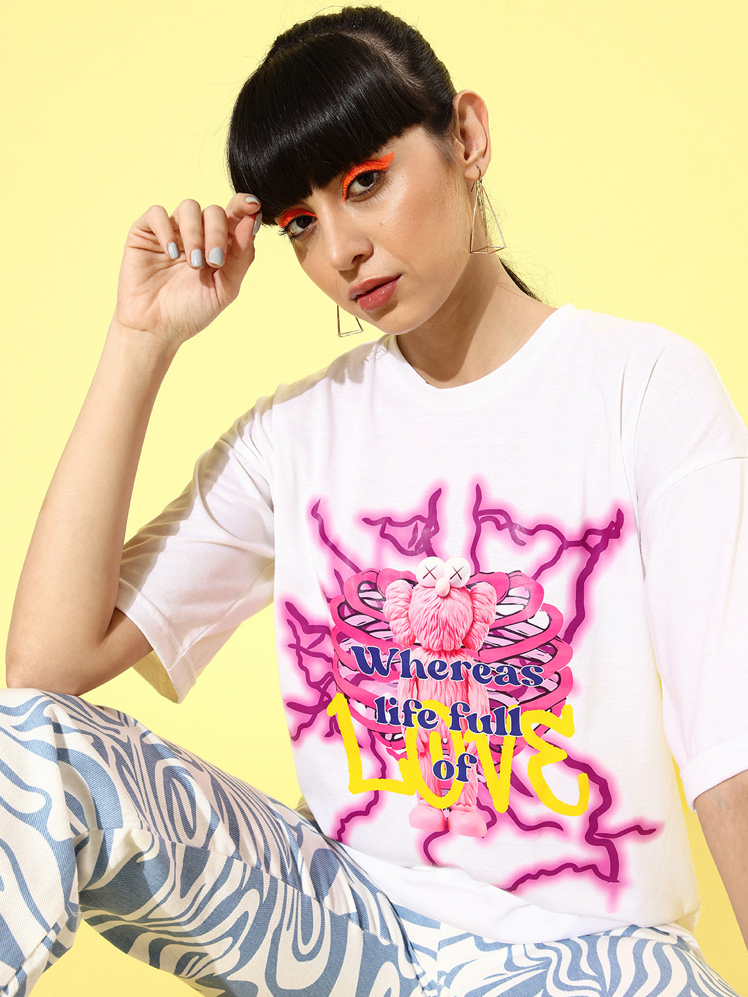 

HERSHEINBOX Women White Typography Joyful Conversation Tshirt