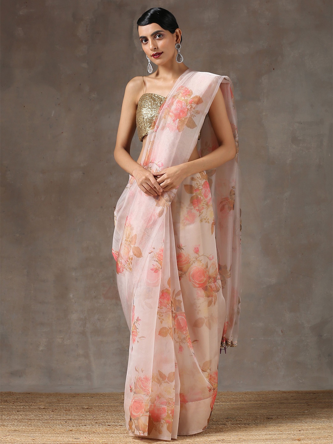 

Swtantra Rose & Red Floral Printed Organza Saree