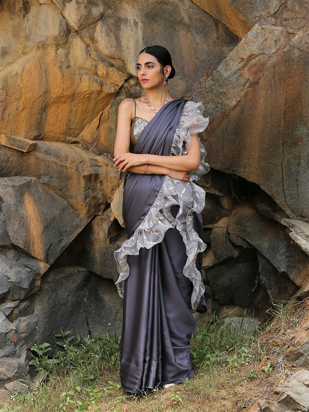 

Swtantra Grey & White Satin Ruffle Saree