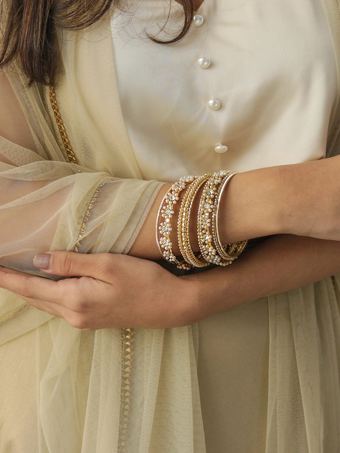 

Fida Women Set Of 9 Gold-Plated White Stone-Studded & Beaded Bangle