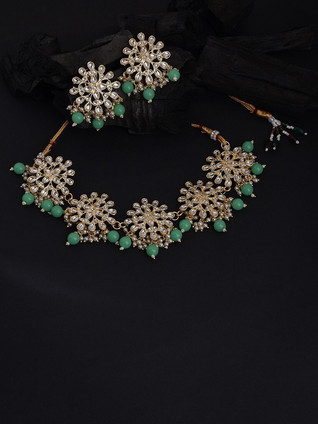 

Fida Green Gold-Plated Ethnic Traditional Kundan & Pearl Jewellery Set