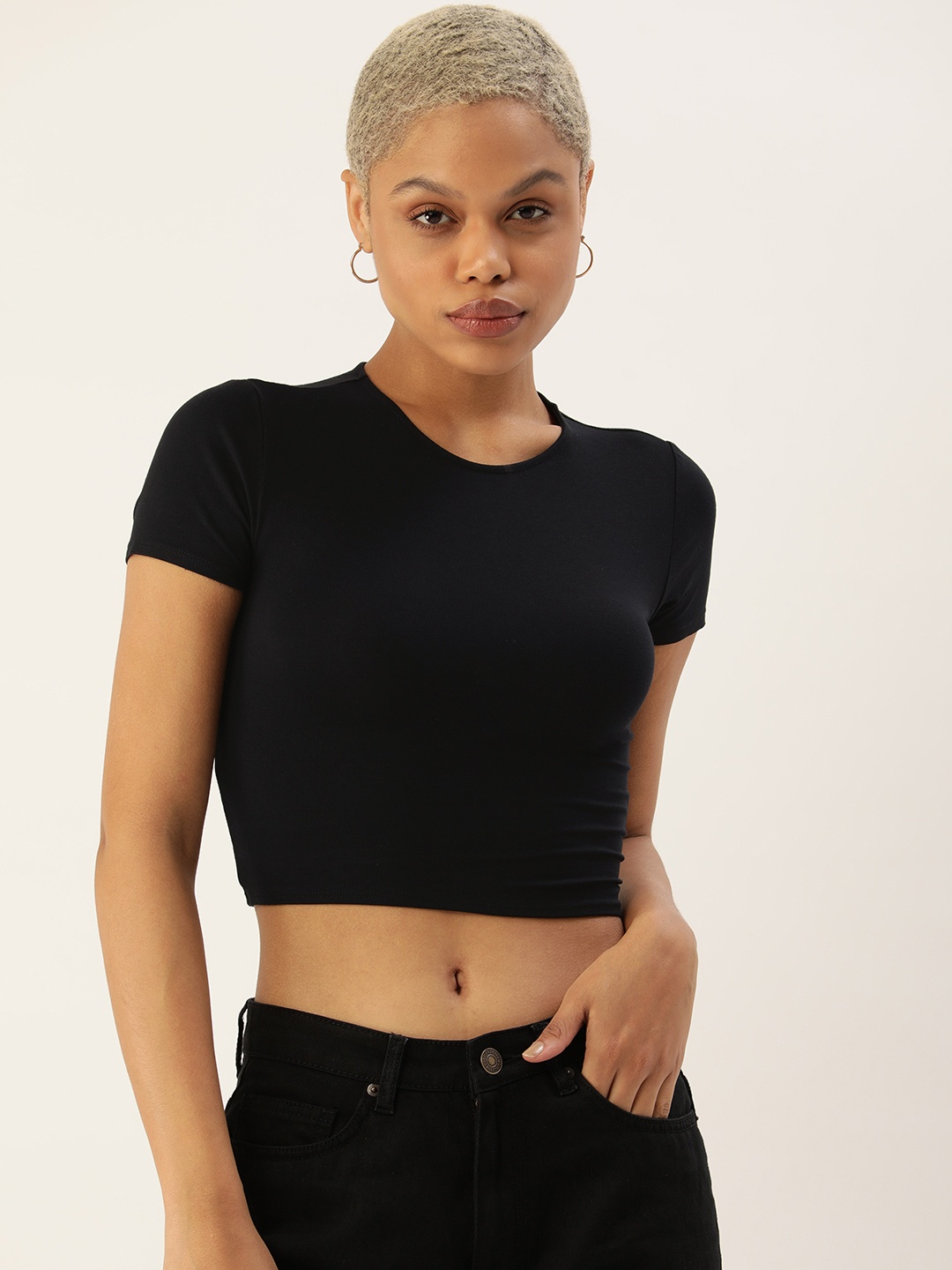 

FOREVER 21 Black Tie-Up Styled Back Crop Top