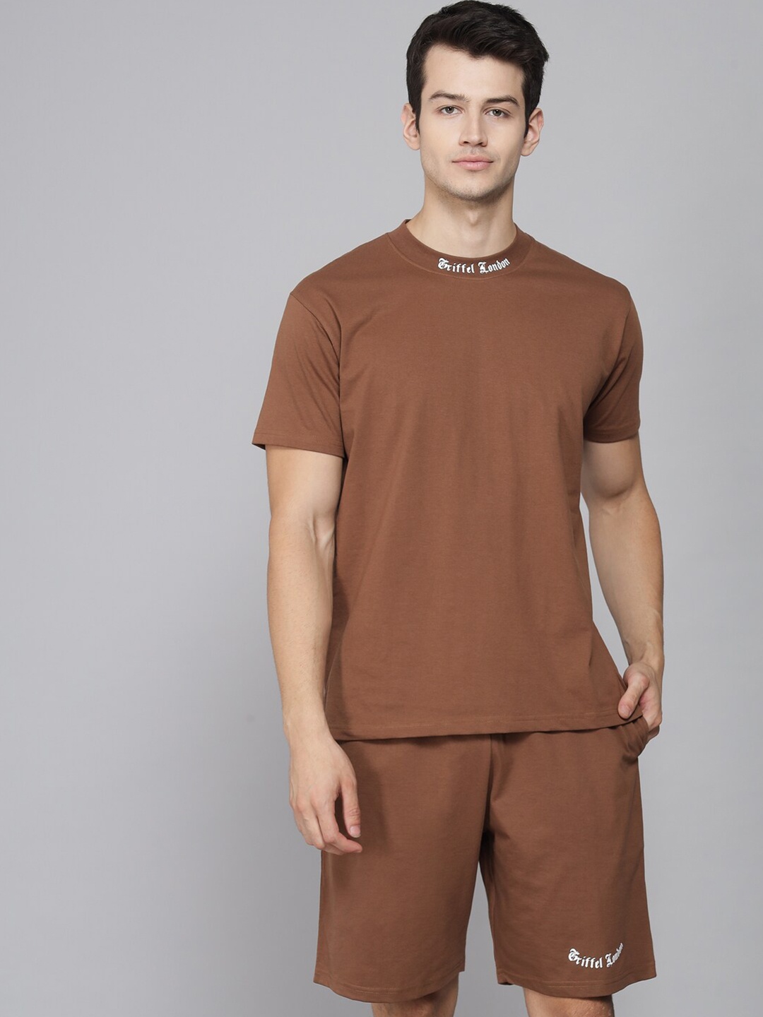 

GRIFFEL Men Coffee Brown & White Pure Cotton T-shirt with Shorts