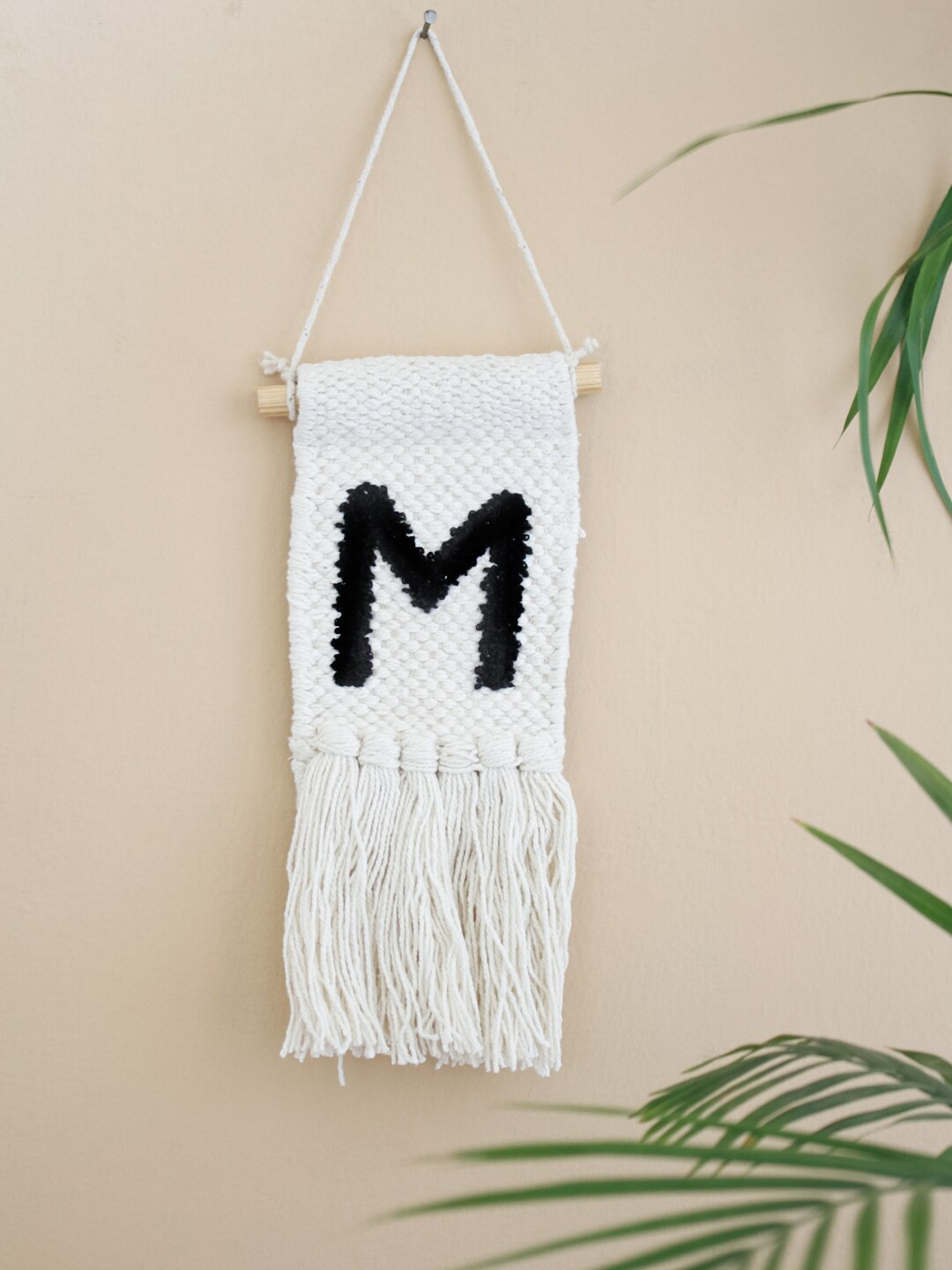 

The Wishing Chair Off White & Black Solid Wall Decor