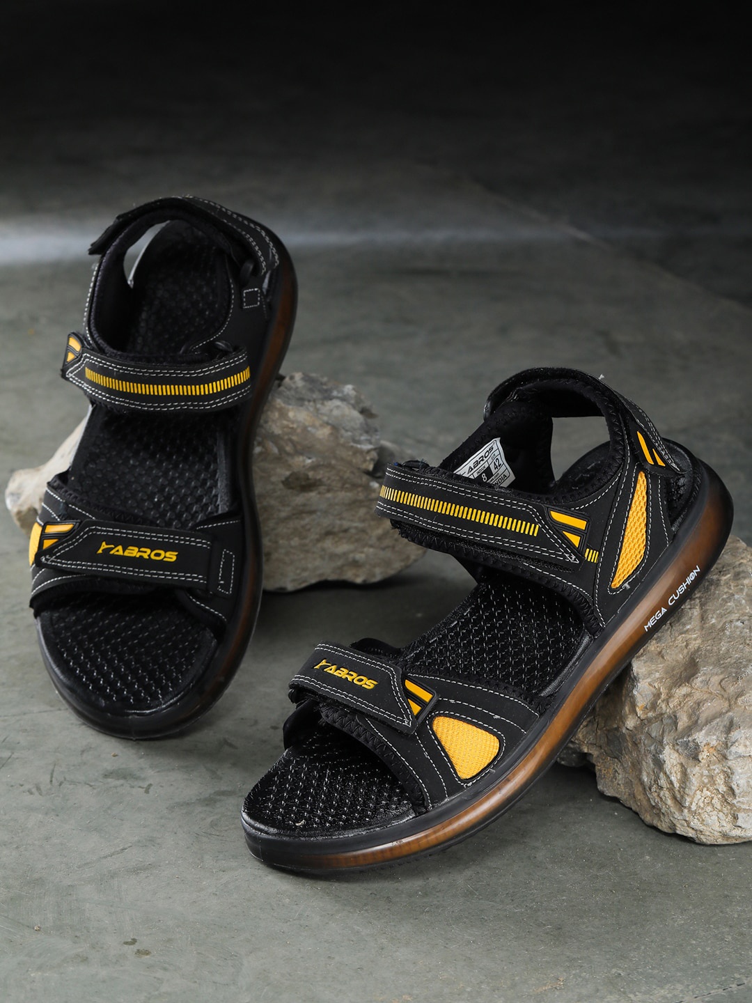 

ABROS Men Black & Mustard Textured Sport Sandals